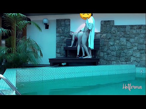 ❤️ Boss invita a cameriera à a piscina, ma ùn pudia resiste à un caldu ❤❌ Pornu di qualità à co.mrpornogratis.ru ﹏