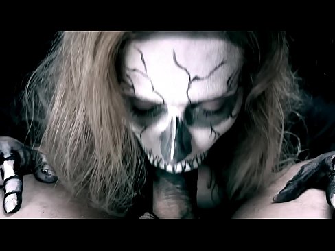 ❤️ Ragazza demonia chì succhia u cazzo cù a so bocca nera è ingoia cum. ❤❌ Pornu di qualità à co.mrpornogratis.ru ﹏